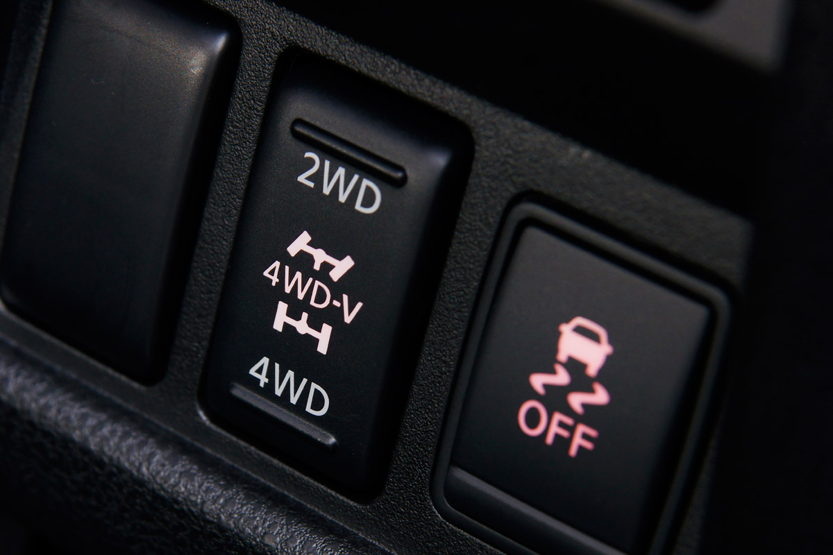 Nissan Juke mpv interior detail