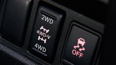 Nissan Juke mpv interior detail