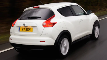Nissan Juke mpv rear tracking