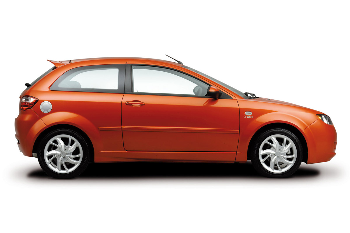 Proton Satria Neo hatchback profile