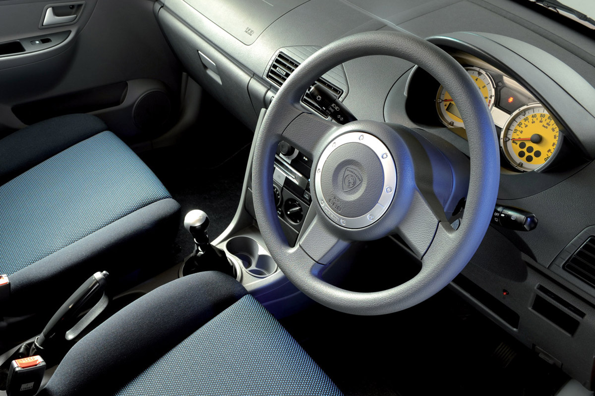 Proton Savvy hatchback dash