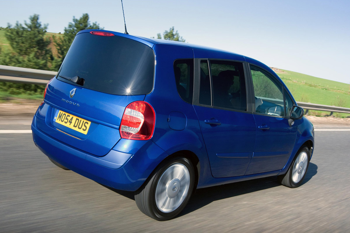 Renault Grand Modus hatchback rear tracking