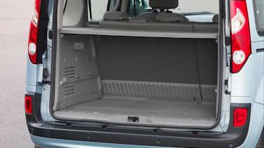 Renault Kangoo mpv boot
