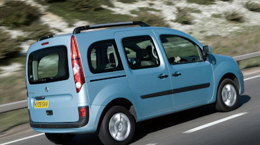 Renault Kangoo mpv rear tracking