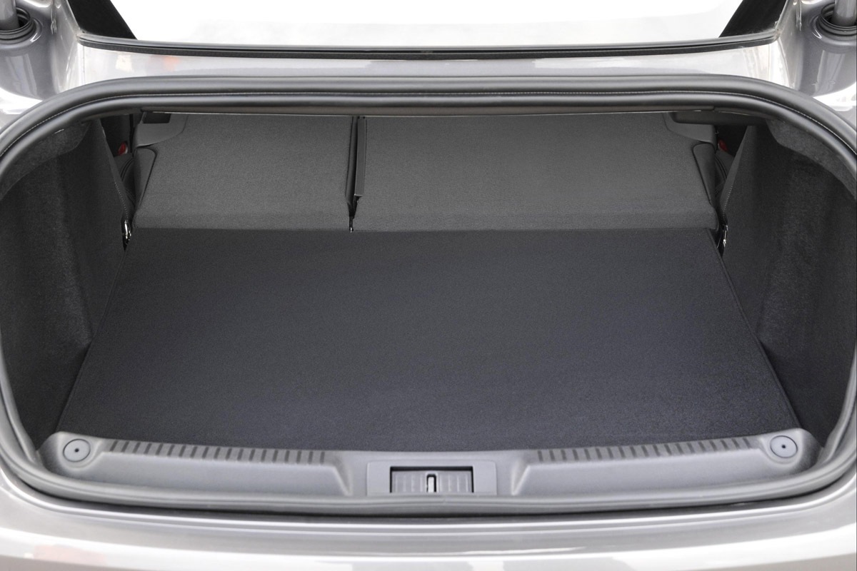 Renault Laguna Coupe boot