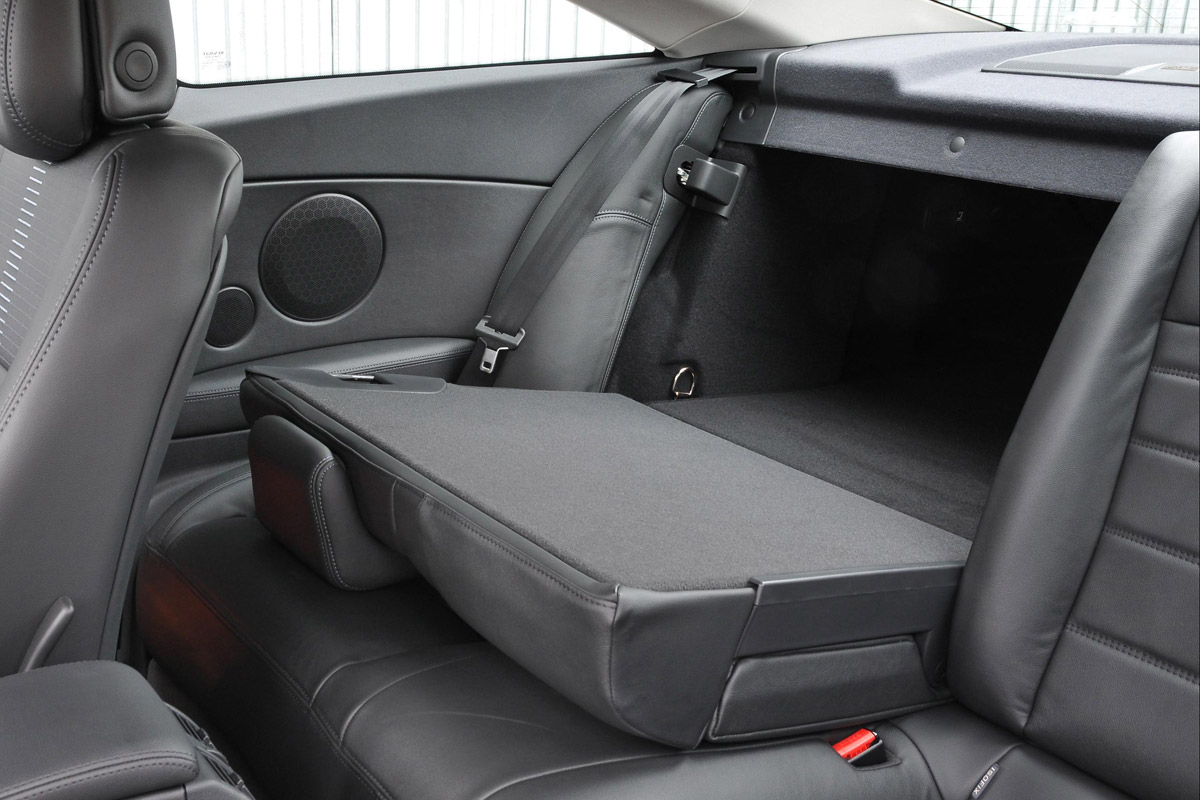 Renault Laguna Coupe rear seats