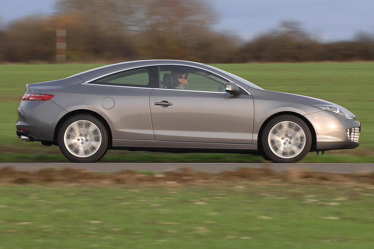 Renault Laguna Coupe profile