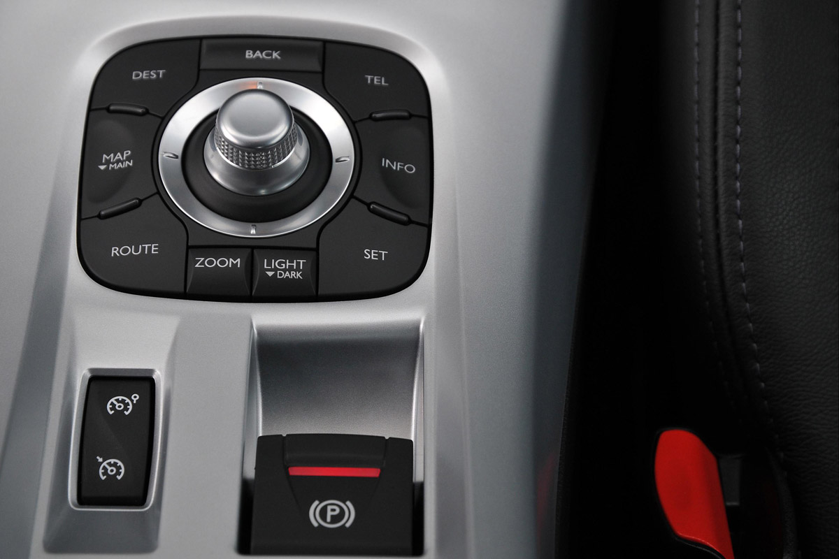 Renault Laguna Coupe interior detail
