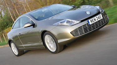 Renault Laguna Coupe front tracking