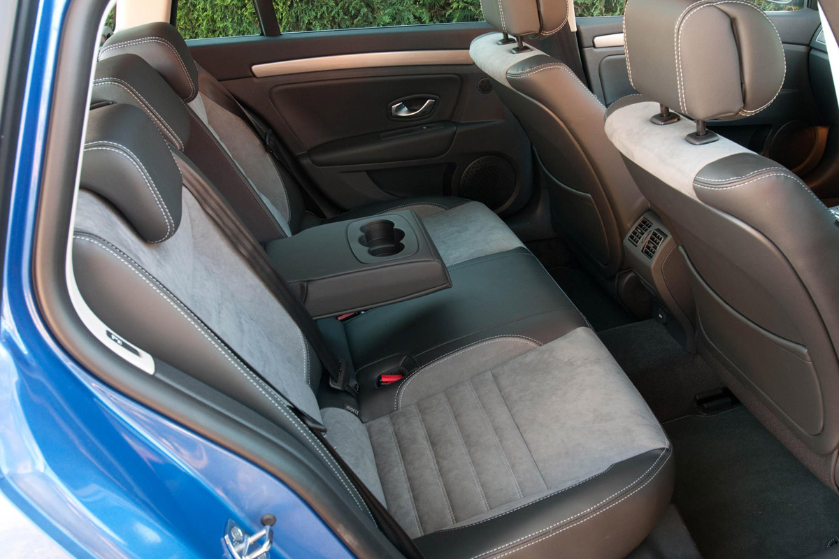 Renault Laguna hatchback rear seats