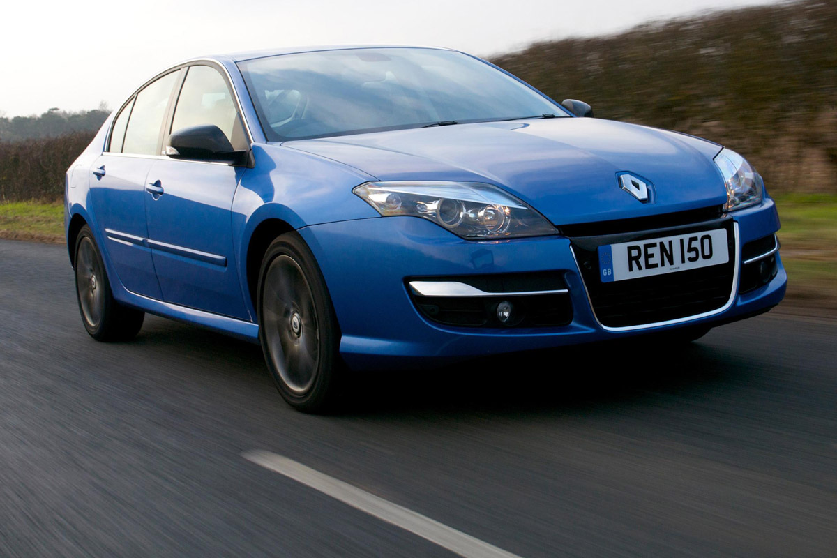 Renault Laguna hatchback front tracking