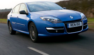 Renault Laguna hatchback front tracking