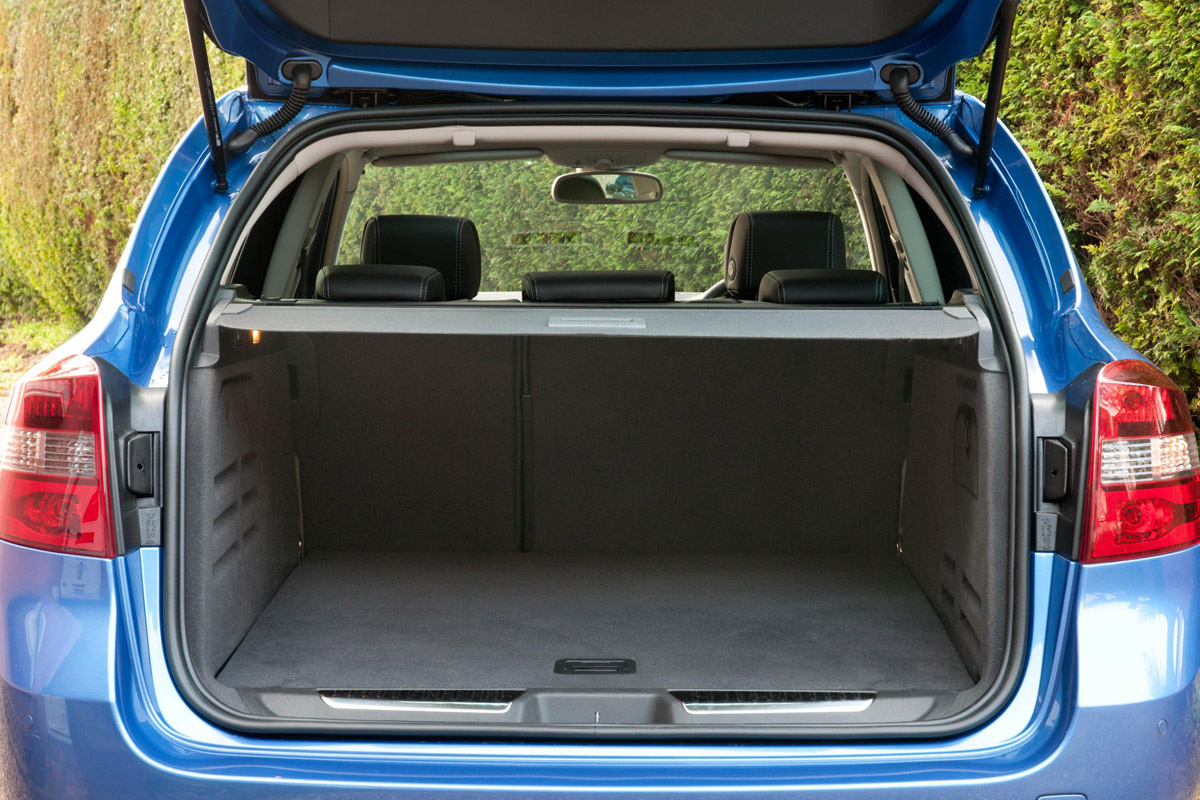 Renault Laguna Sport Tourer estate boot