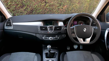 Renault Laguna Sport Tourer estate dash