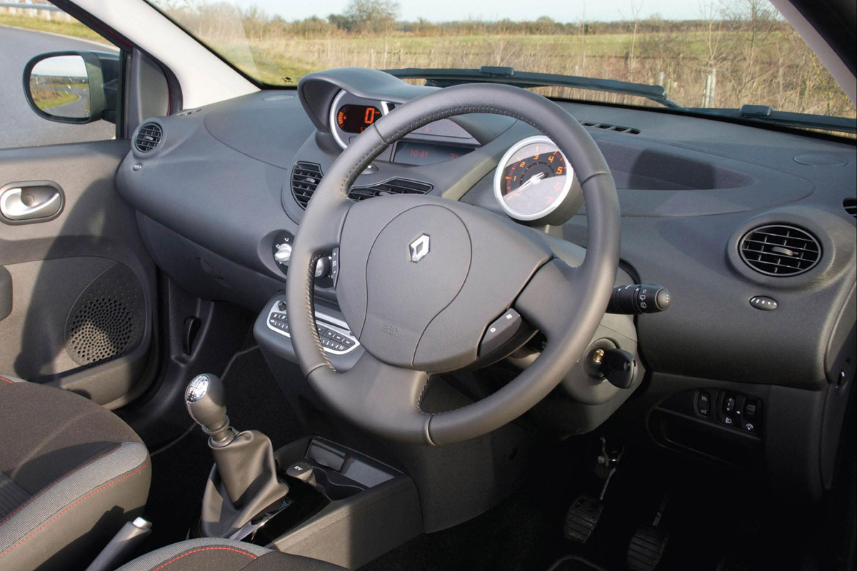 Renault Twingo hatchback dash