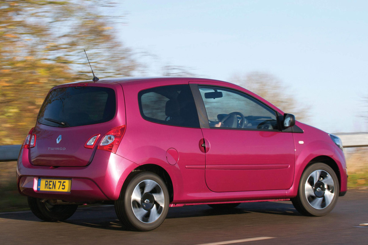 Renault Twingo hatchback rear tracking