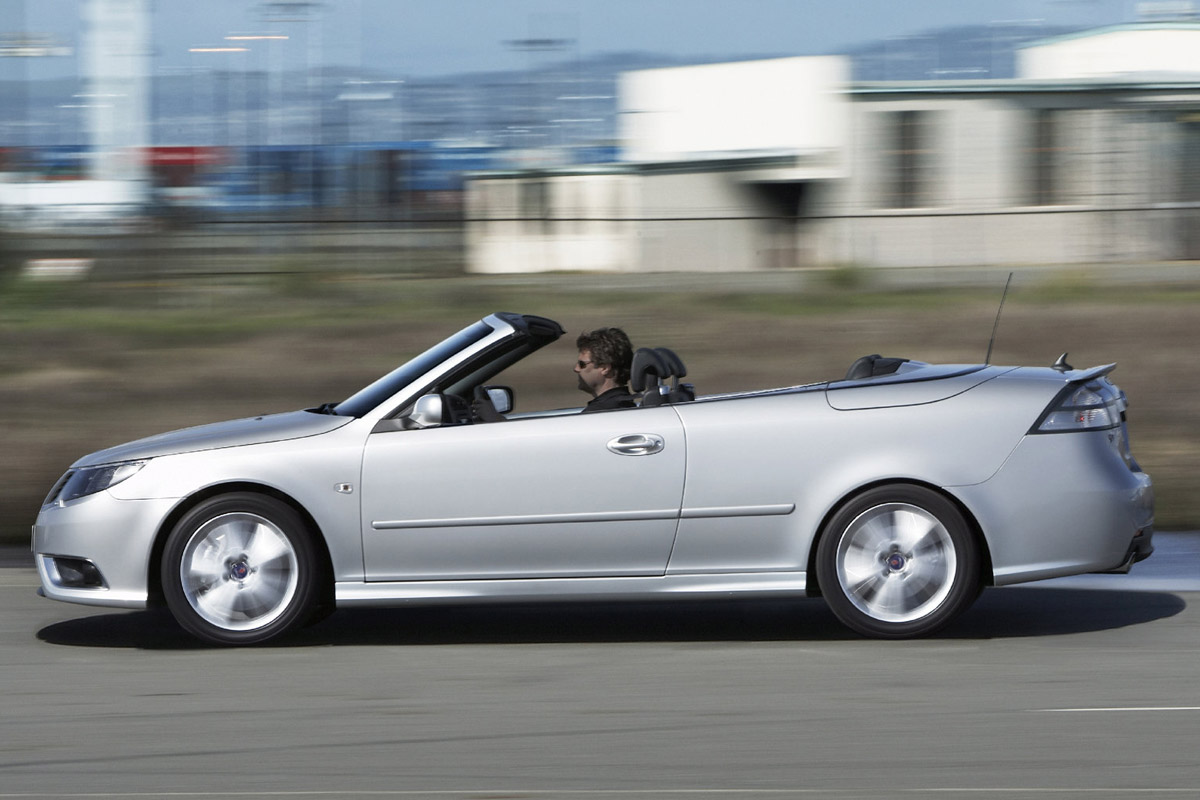 Saab 9-3 convertible profile