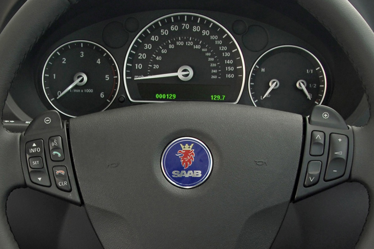 Saab 9-3 convertible interior detail