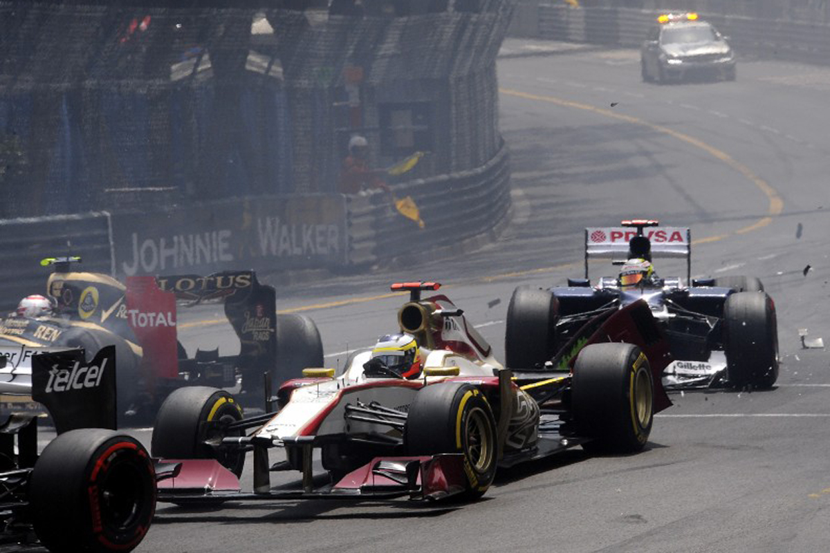 Romain Grosjean, Pedro de la Rosa and Pastor Maldonado crash