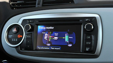 Toyota Yaris Hybrid centre console