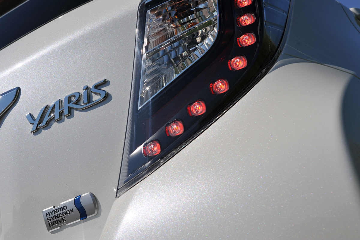 Toyota Yaris Hybrid badge