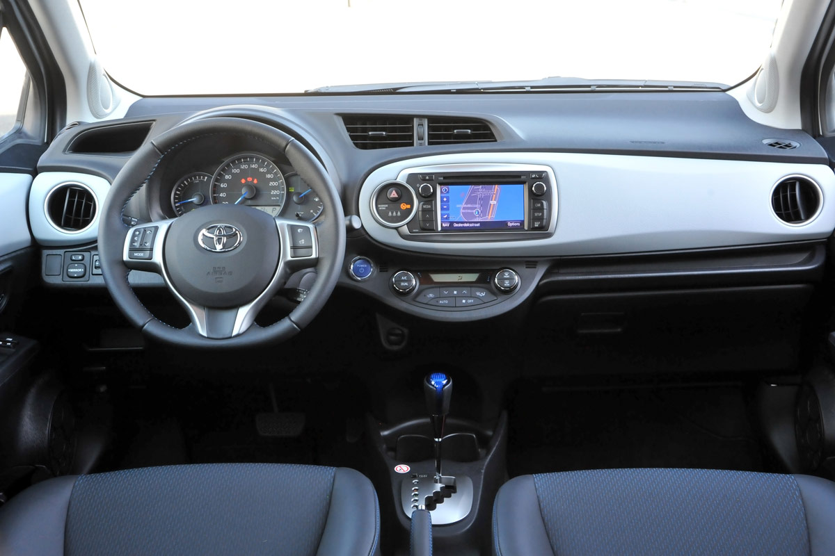 Toyota Yaris Hybrid interior