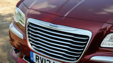 Chrysler 300C grille