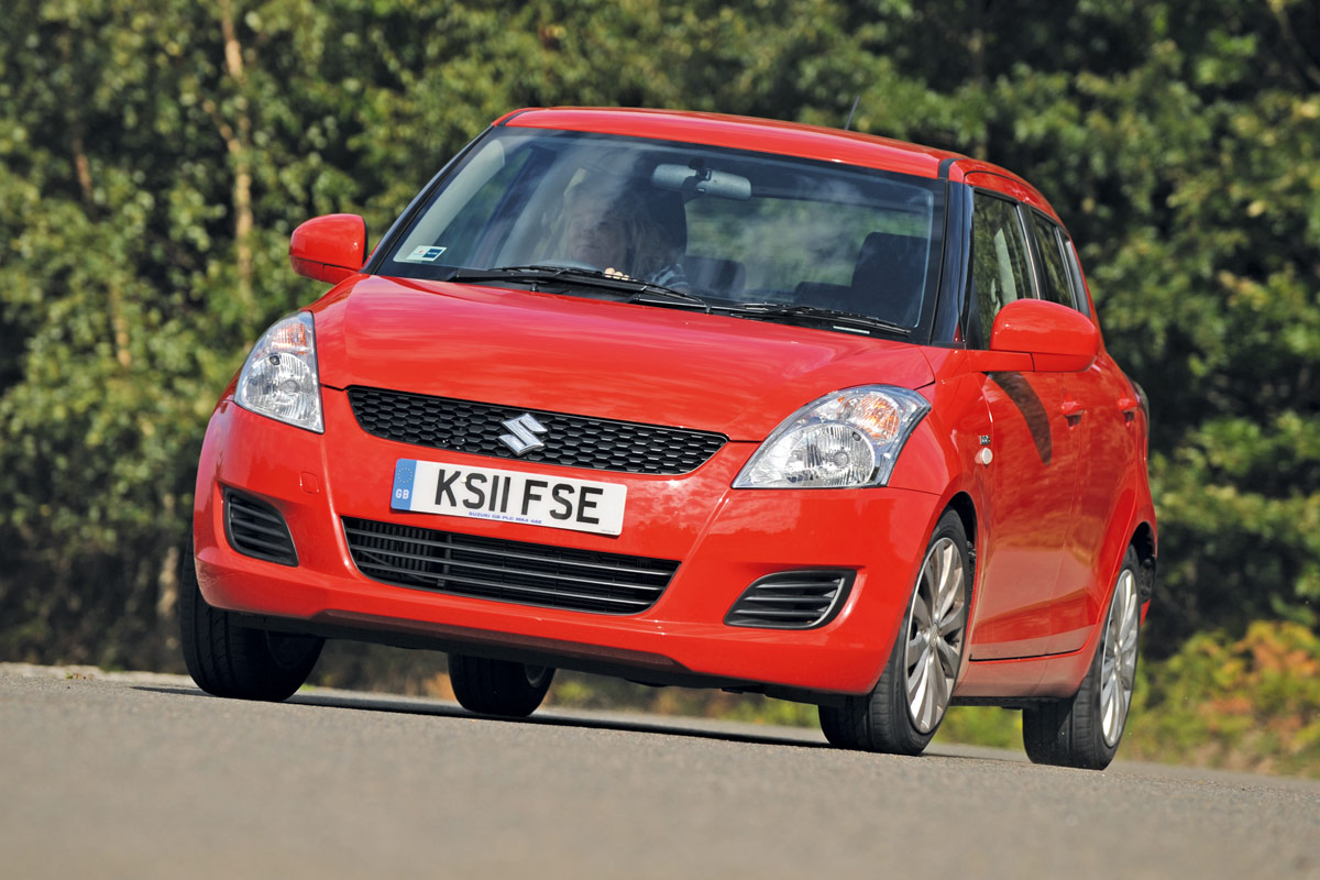 Suzuki Swift front cornering