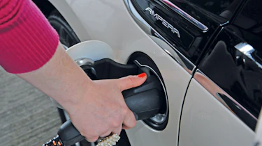Vauxhall Ampera charge