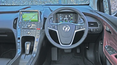 Vauxhall Ampera dash