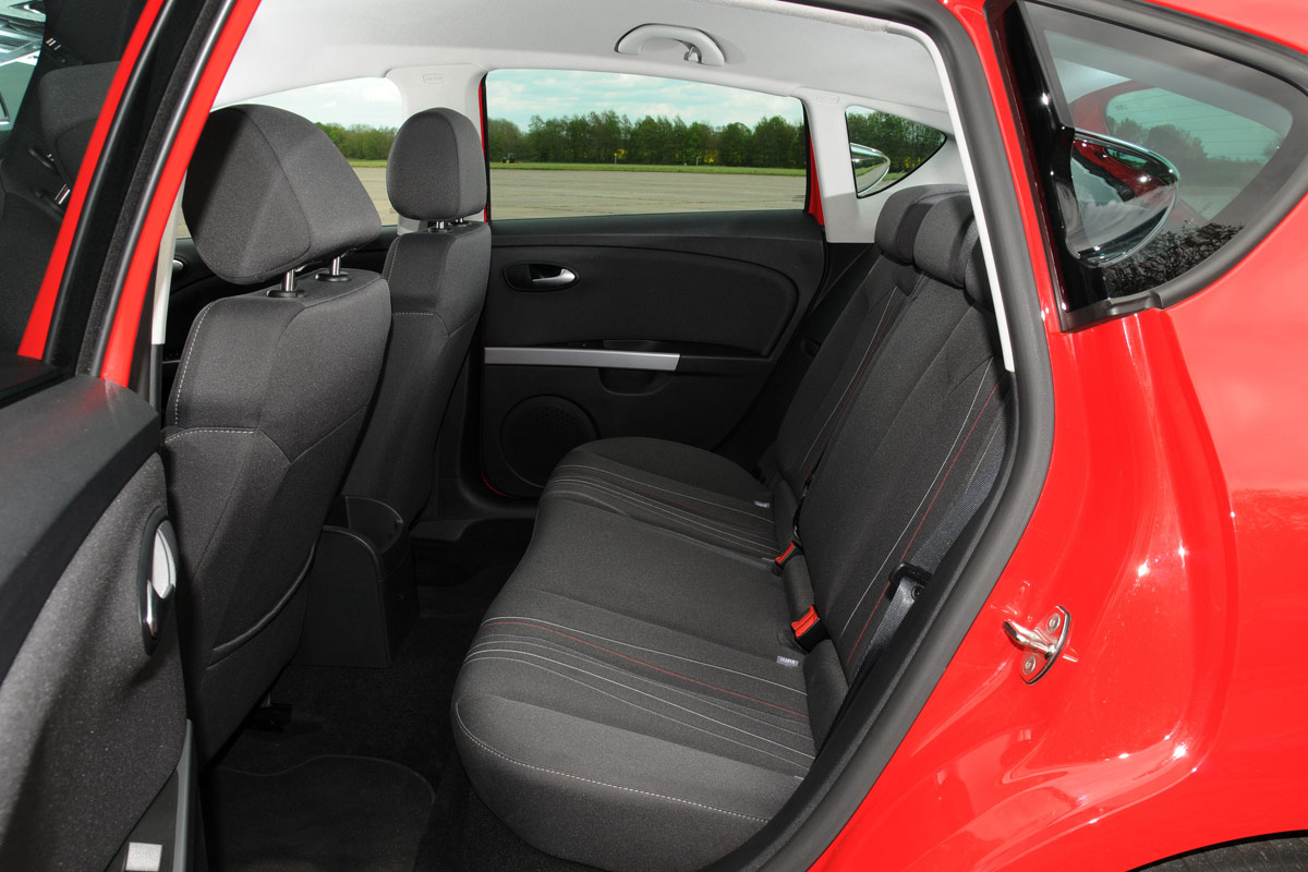 SEAT Leon 1.2 TSI rear seats