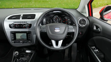 SEAT Leon 1.2 TSI dash