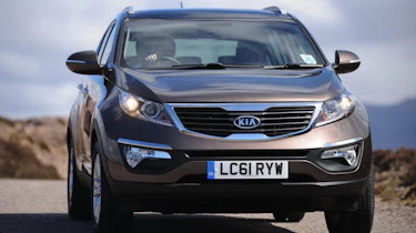 Kia Sportage 1.7 CRDi front cornering