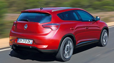 Renault Megane SUV rear tracking