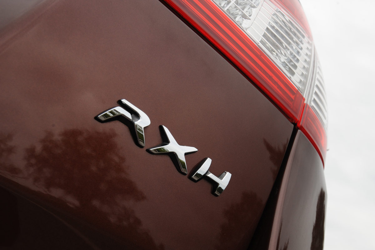 Peugeot 508 RXH HYbrid4 badge