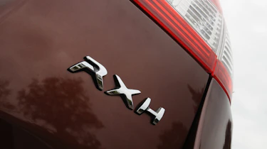 Peugeot 508 RXH HYbrid4 badge