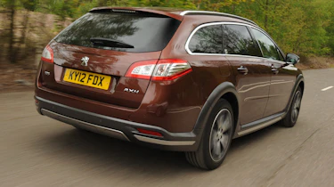 Peugeot 508 RXH HYbrid4 rear tracking