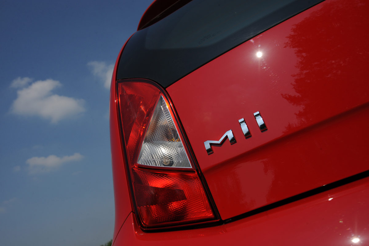 SEAT Mii SE 1.0 badge