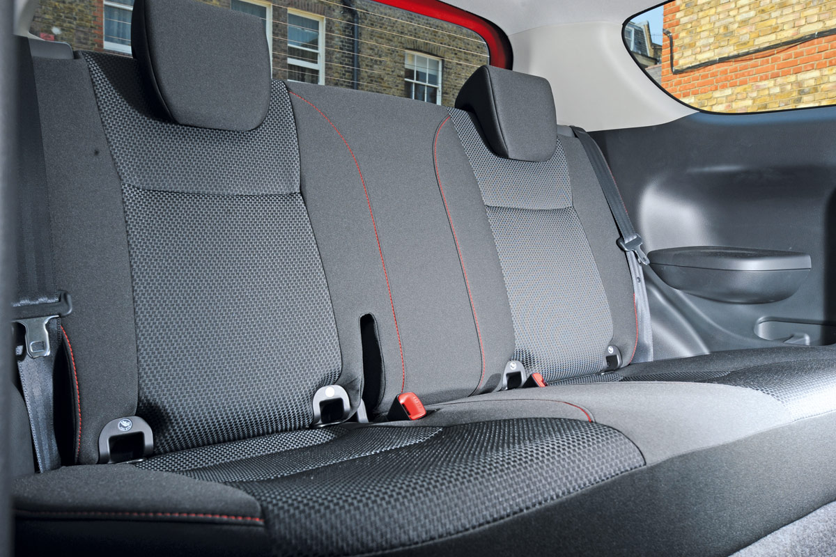 Suzuki Swift Sport rear seats