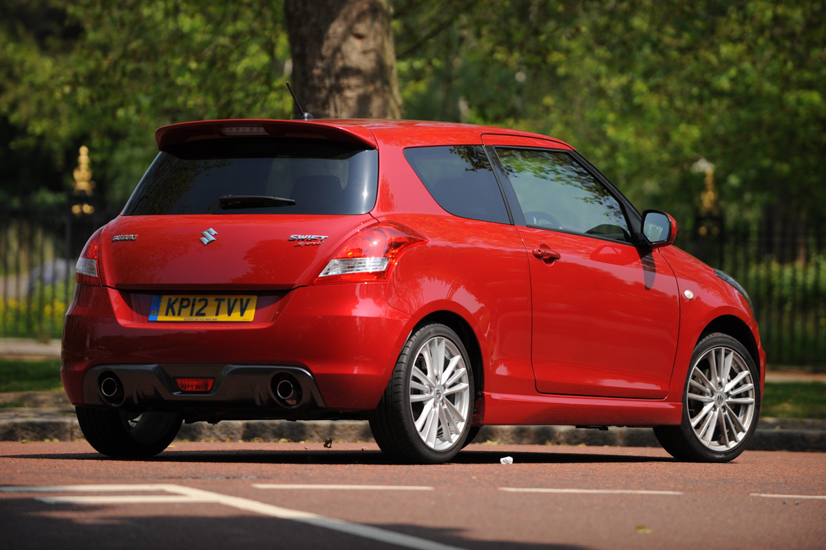 Suzuki Swift Sport rear cornering