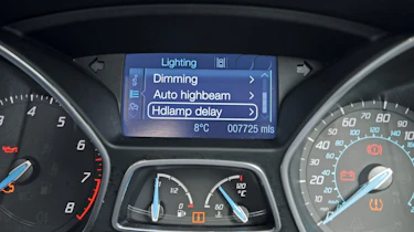 Ford Focus dials