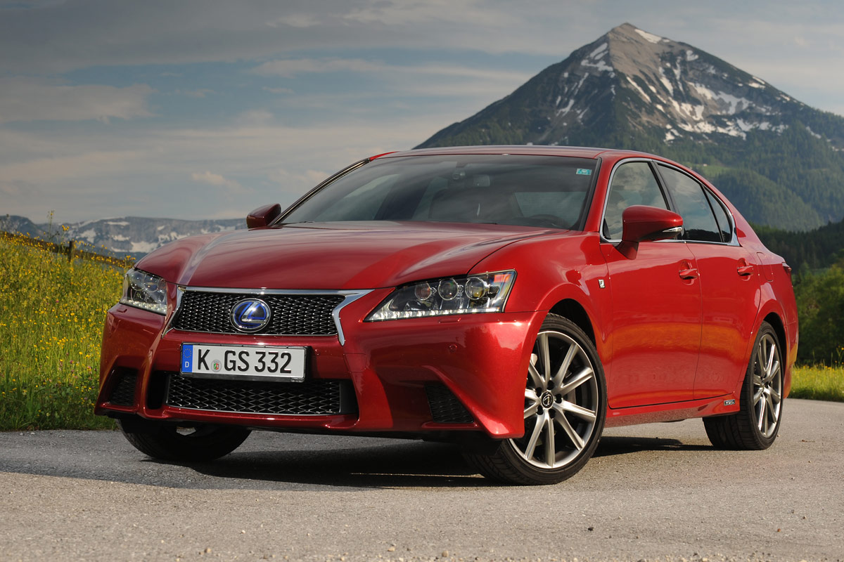 Lexus GS 450h front