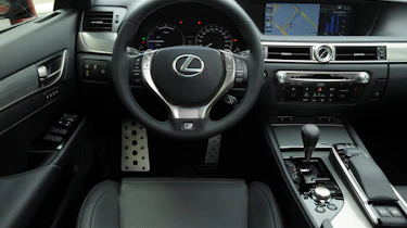 Lexus GS 450h interior