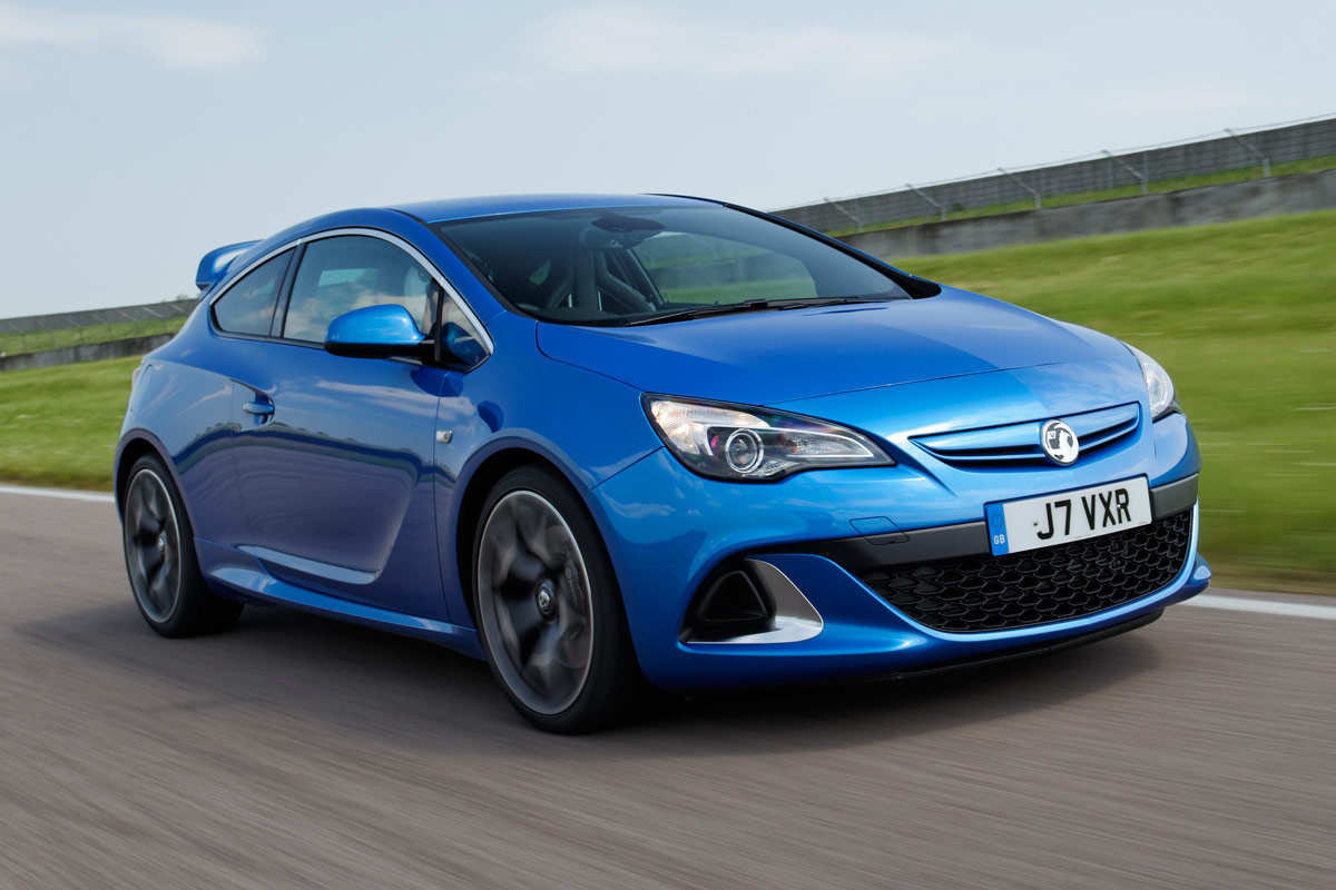 Vauxhall Astra VXR front tracking