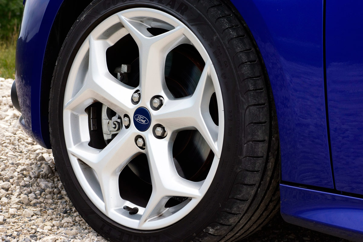 Ford Focus ST wheel