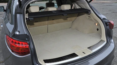 Infiniti FX 30d S boot