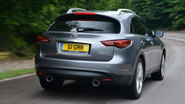 Infiniti FX 30d S rear tracking