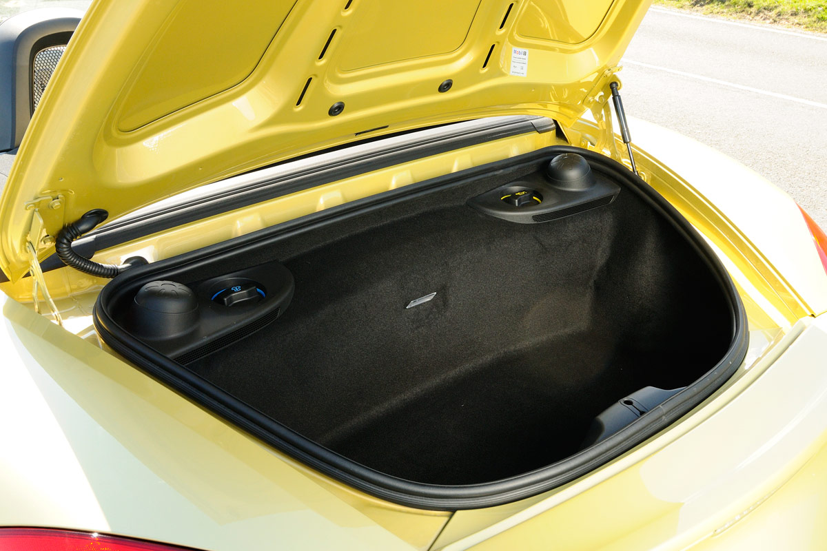 Porsche Boxster S boot