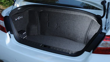 Infiniti M35h GT Premium boot