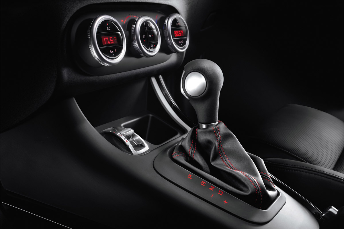 Alfa Romeo Giulietta Cloverleaf detail